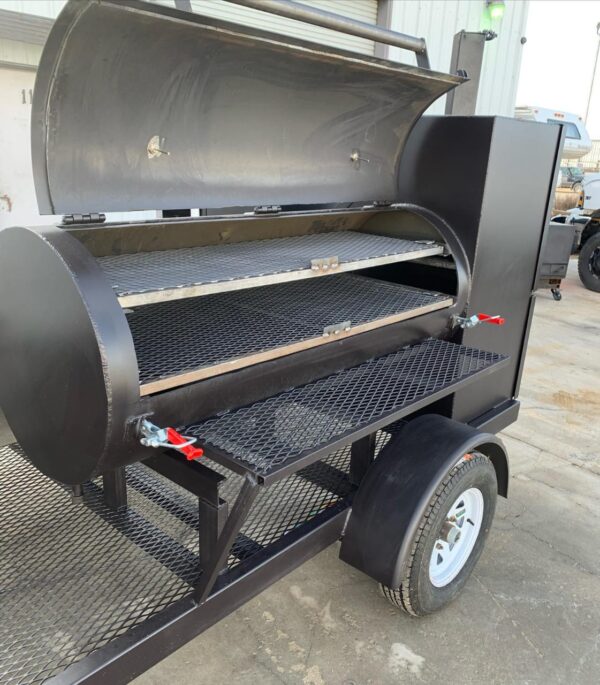 🔥 250-Gallon Offset Smoker with Insulated Firebox, Wood Storage & Santa Maria Grill - Image 3